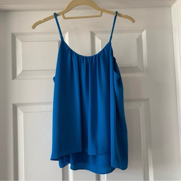 Cute top - Picture 4 of 4